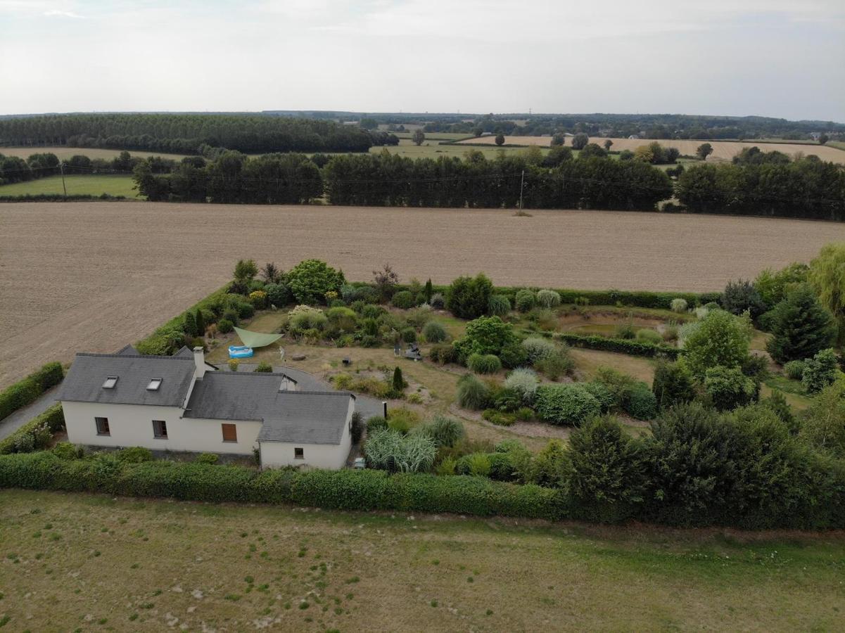 Gite La Grenouillere Esqueheries Bagian luar foto