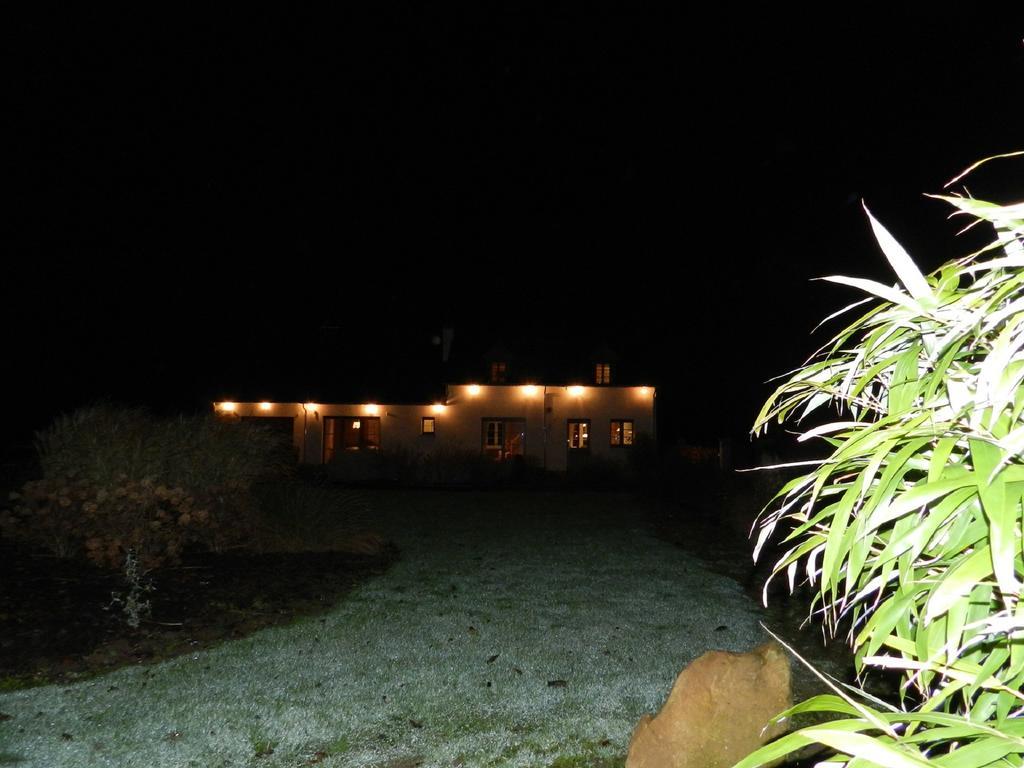 Gite La Grenouillere Esqueheries Bagian luar foto