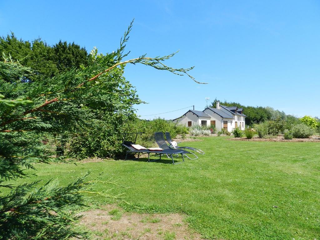 Gite La Grenouillere Esqueheries Bagian luar foto