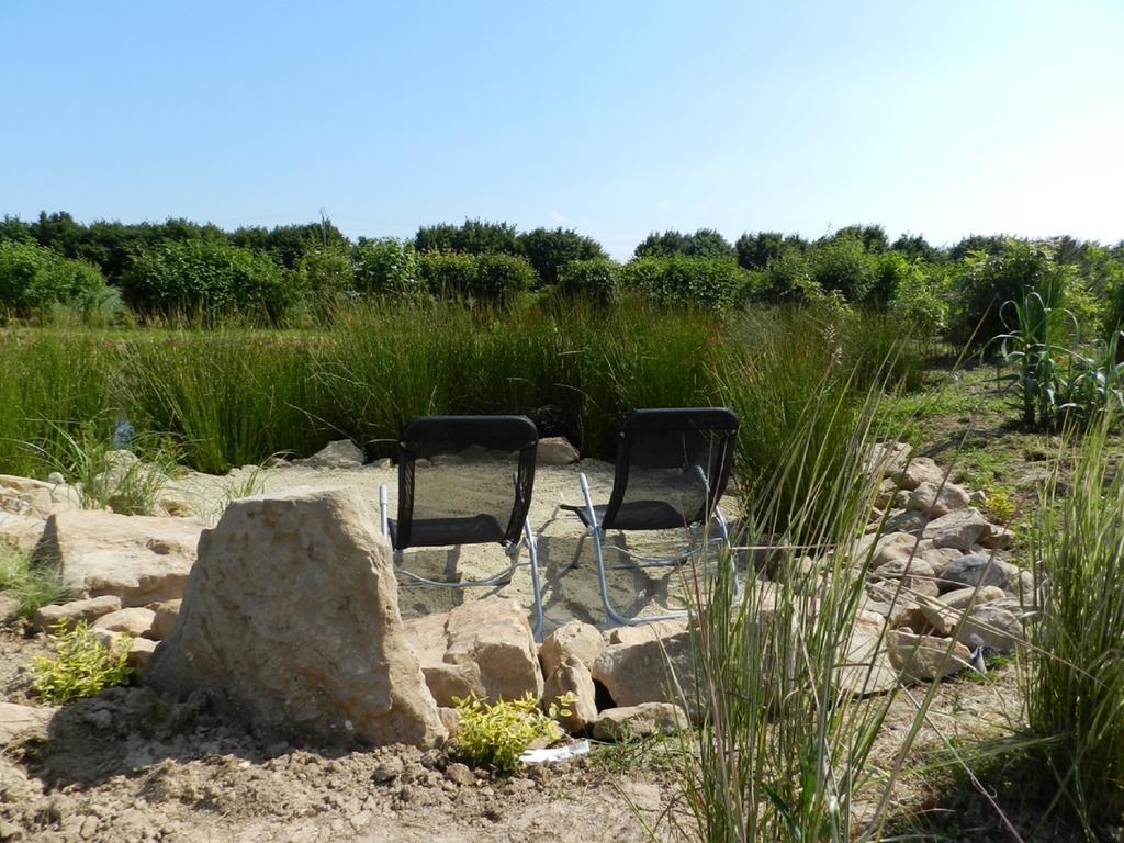 Gite La Grenouillere Esqueheries Bagian luar foto