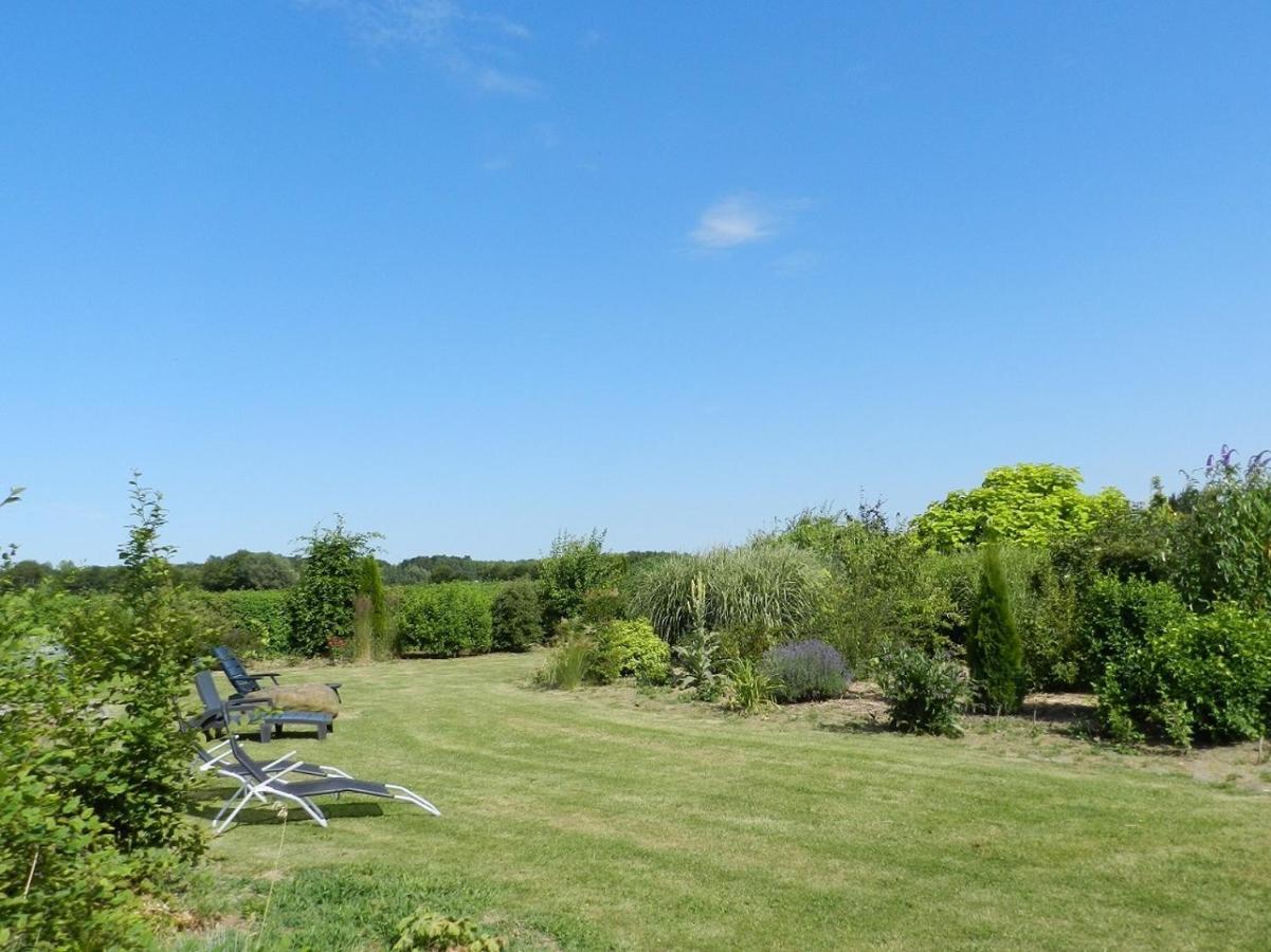 Gite La Grenouillere Esqueheries Bagian luar foto