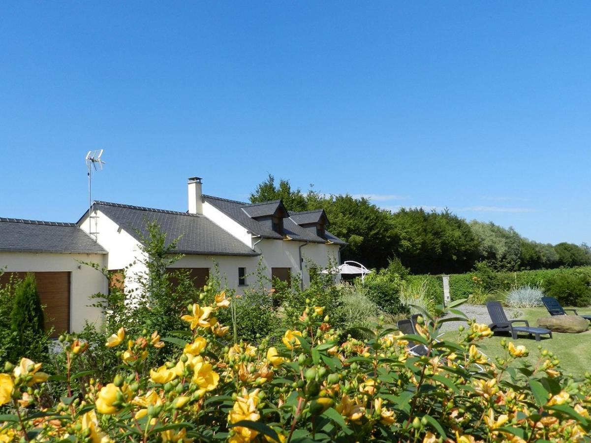 Gite La Grenouillere Esqueheries Bagian luar foto