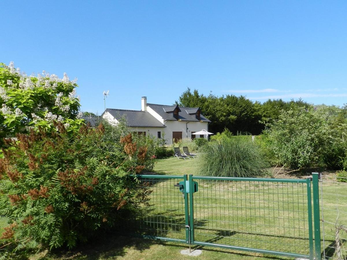 Gite La Grenouillere Esqueheries Bagian luar foto
